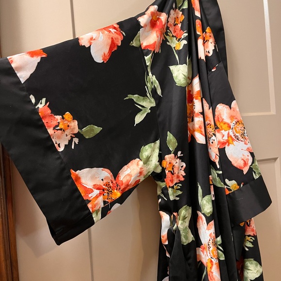 INC International Concepts Other - Light weight robe